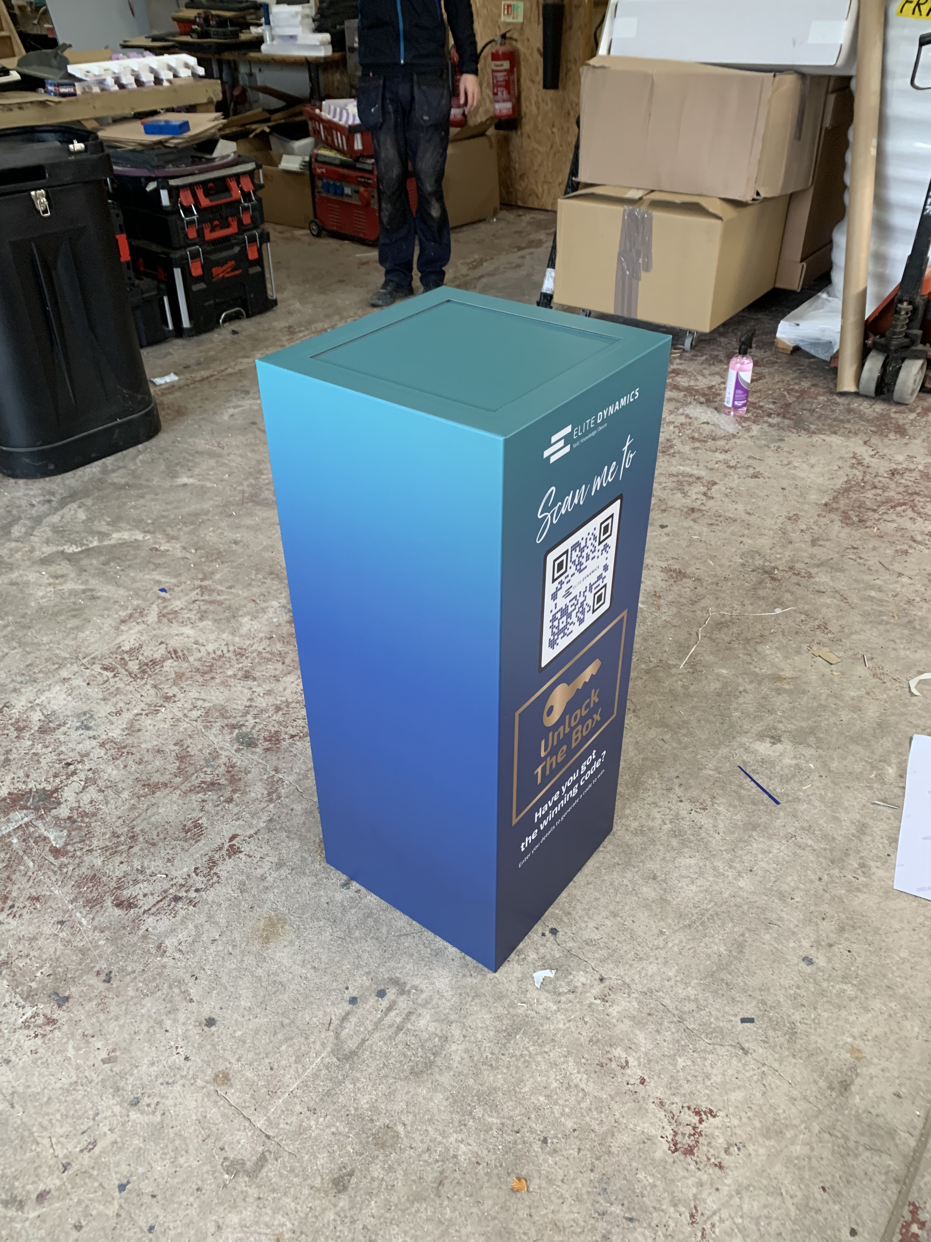 Dibond box sign